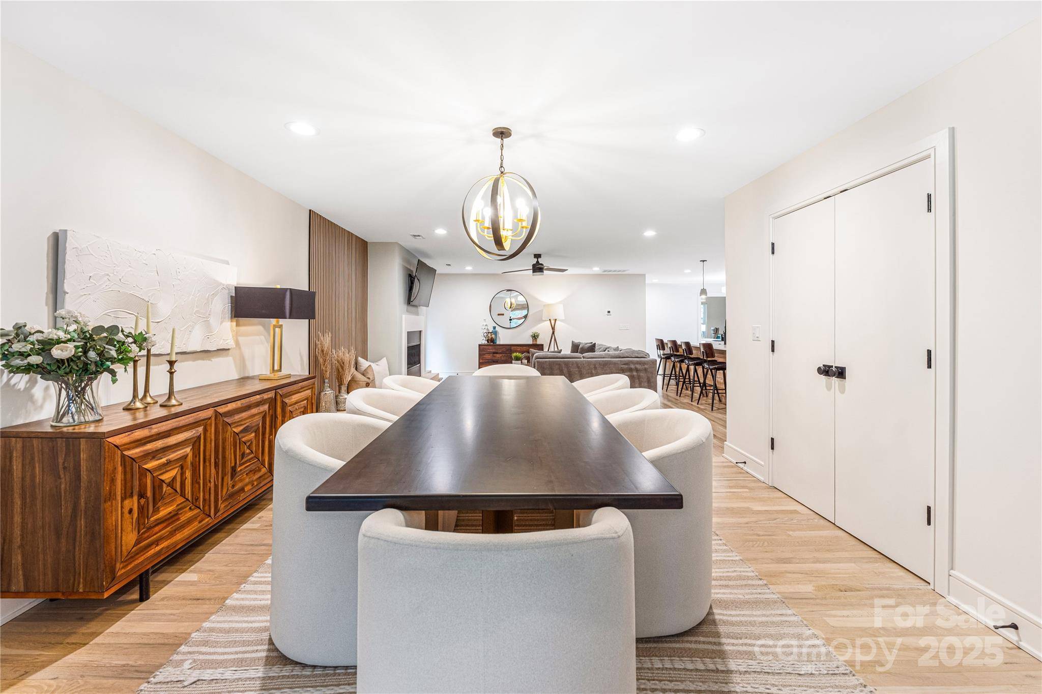 Charlotte, NC 28209,531 Manhasset RD