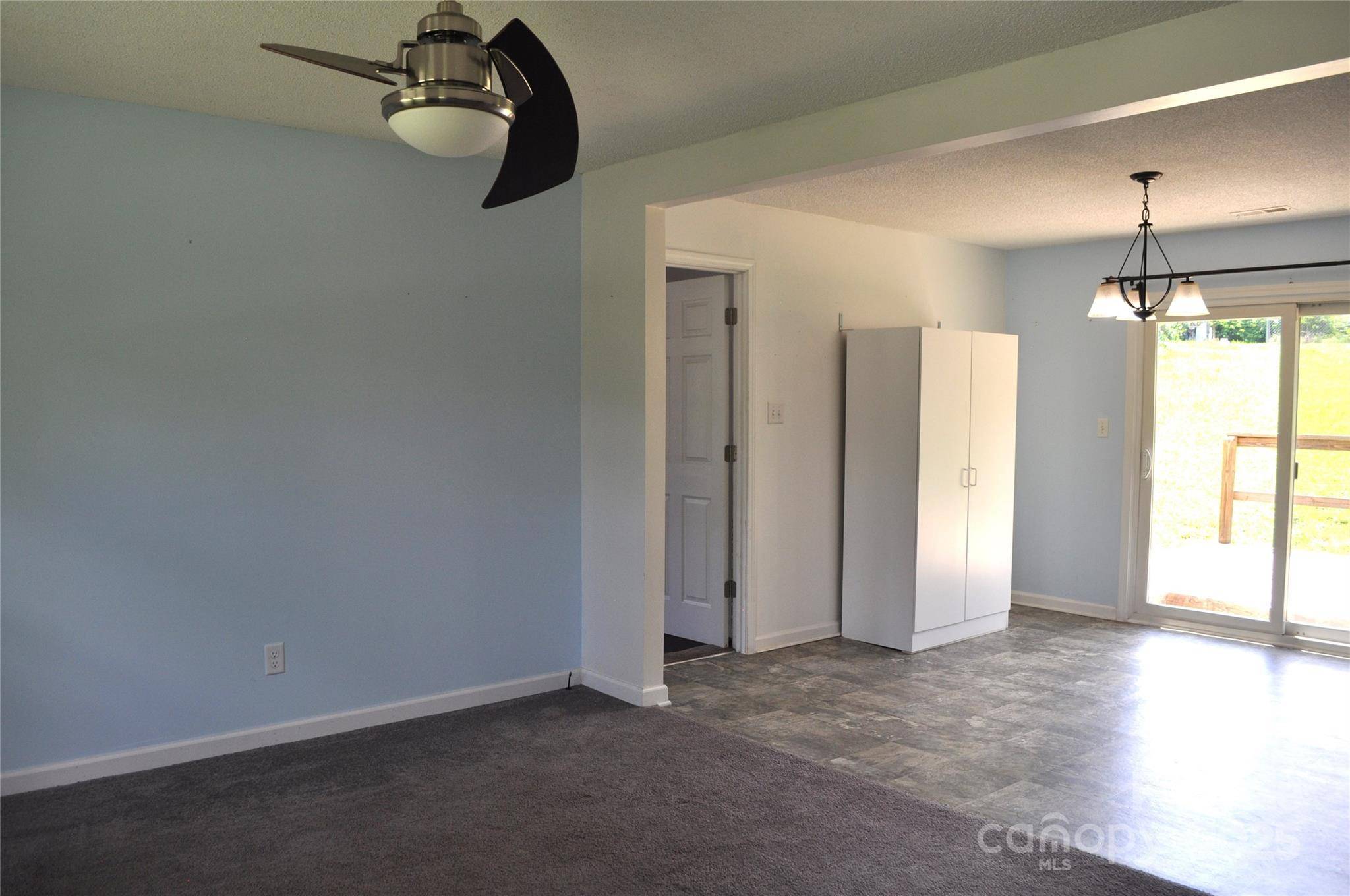 Hickory, NC 28601,125 Heritage View RD