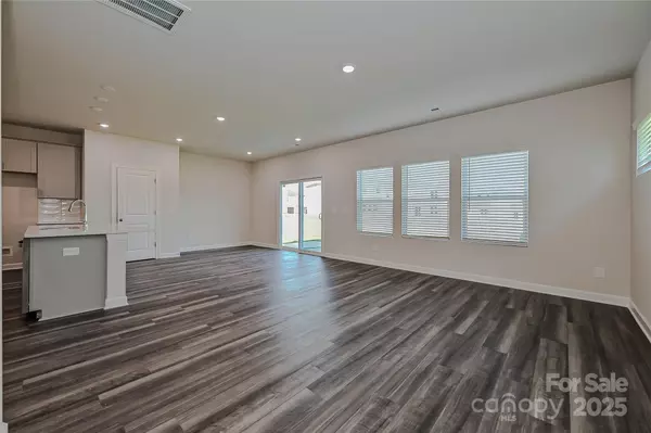 Conover, NC 28613,1366 31st ST NE