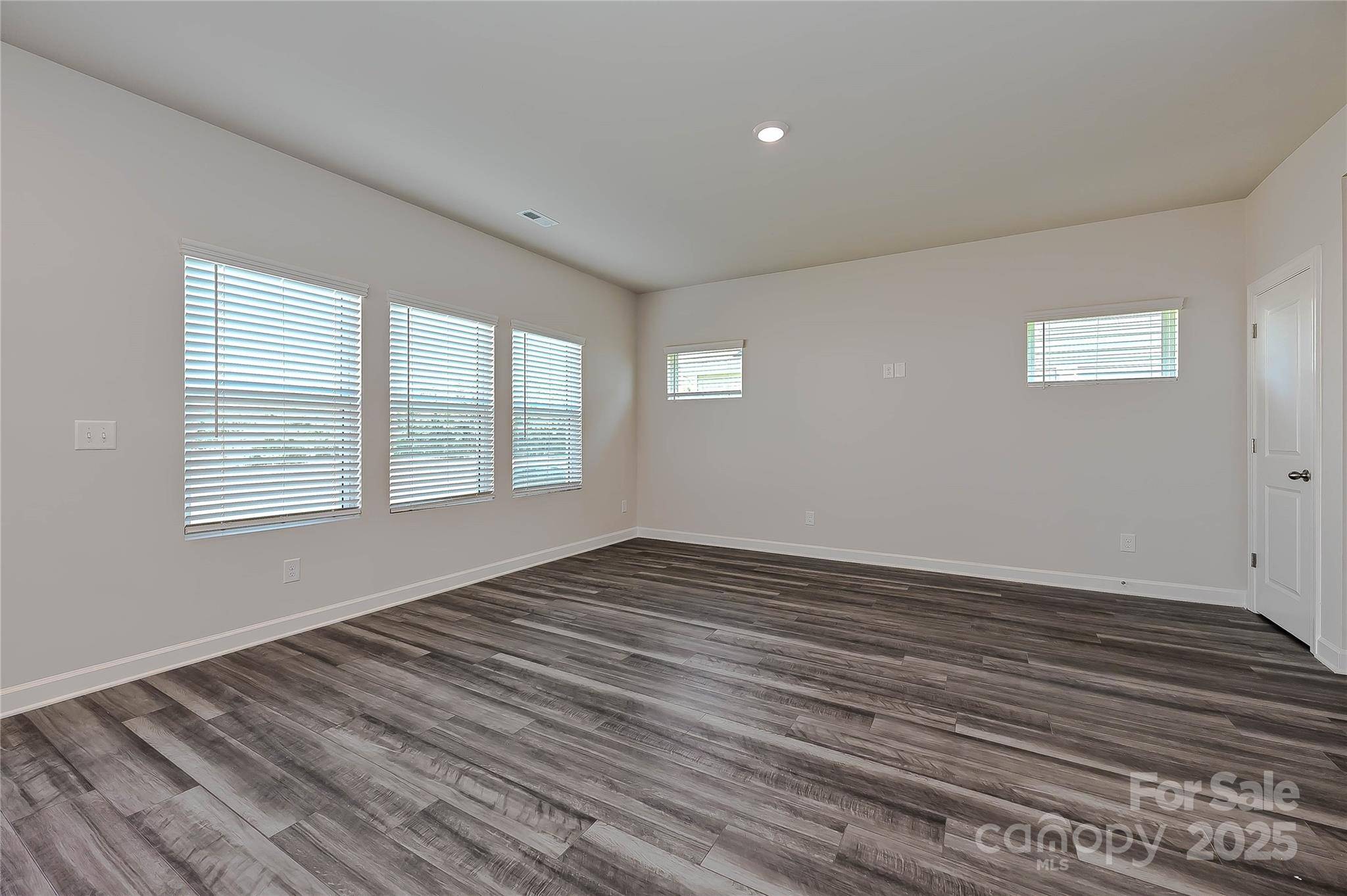 Conover, NC 28613,1421 31st ST NE