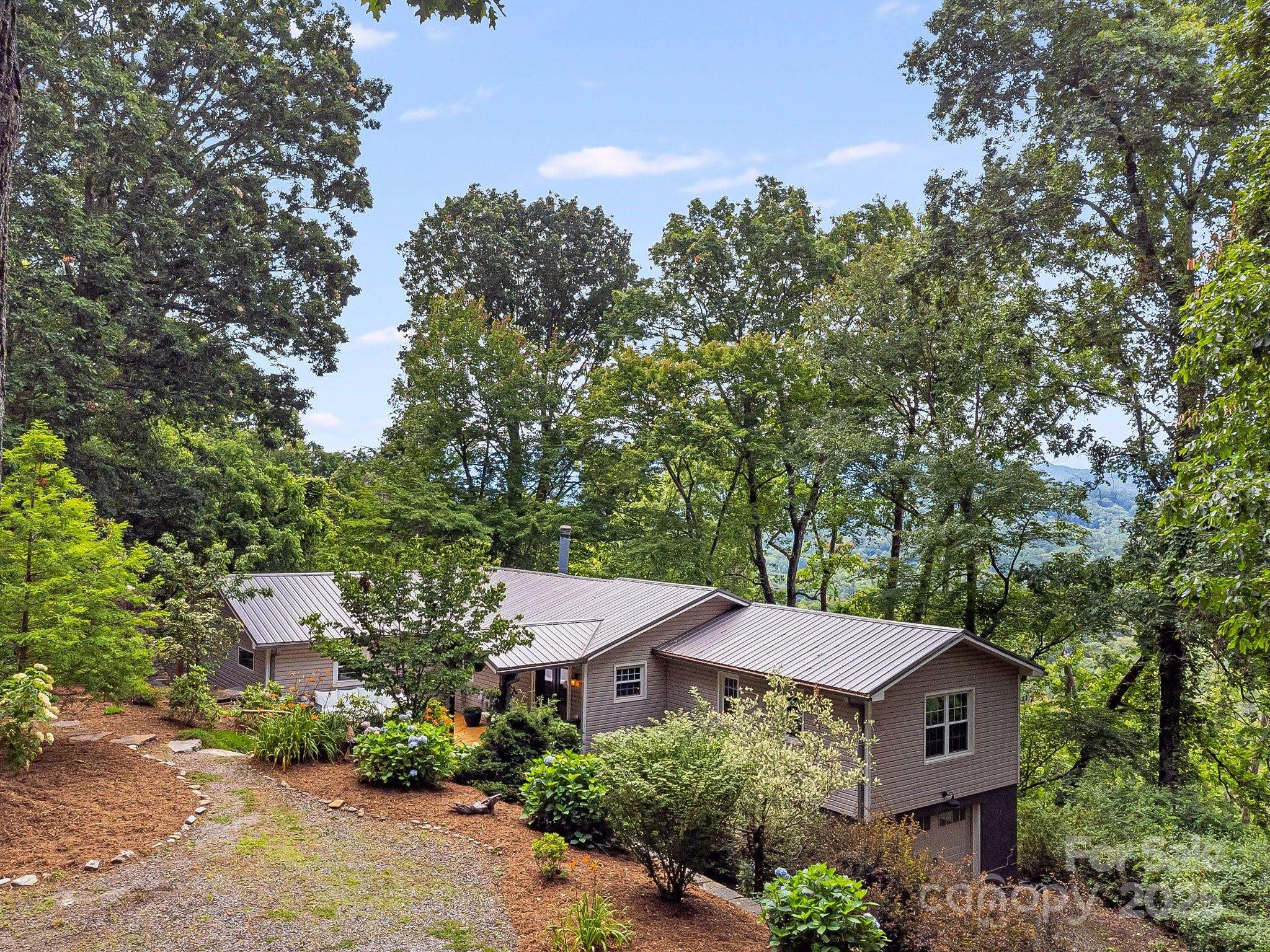 Asheville, NC 28805,90 Reed RD