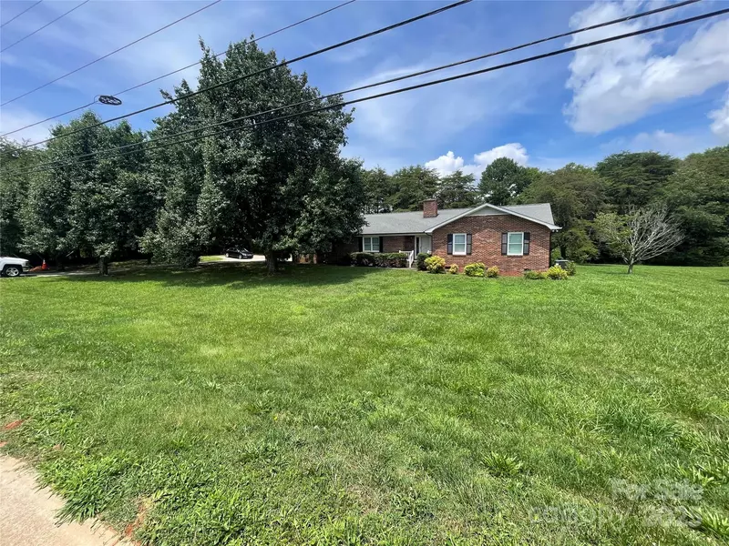 506 Brawley School RD, Mooresville, NC 28117
