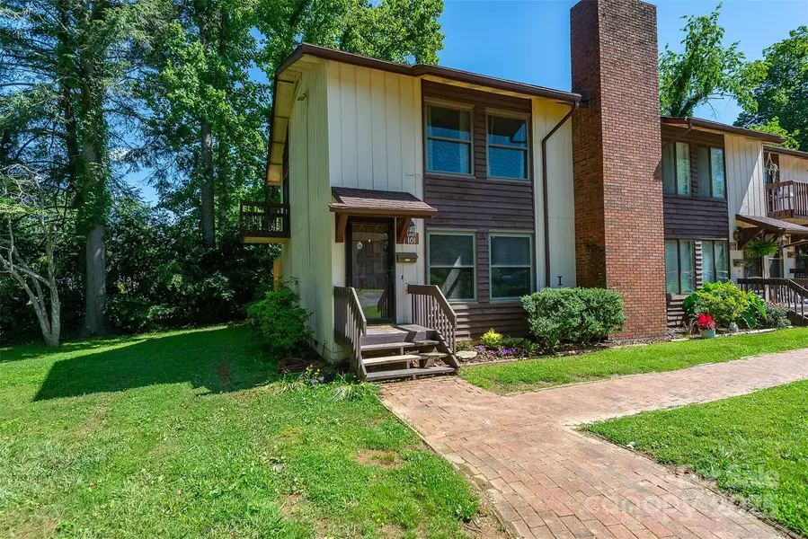 37 Shepard SQ #101, Brevard, NC 28712