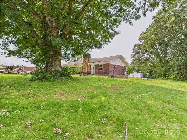 Hickory, NC 28601,61 23rd ST NW