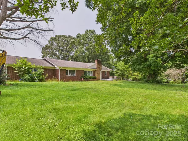 Hickory, NC 28601,61 23rd ST NW