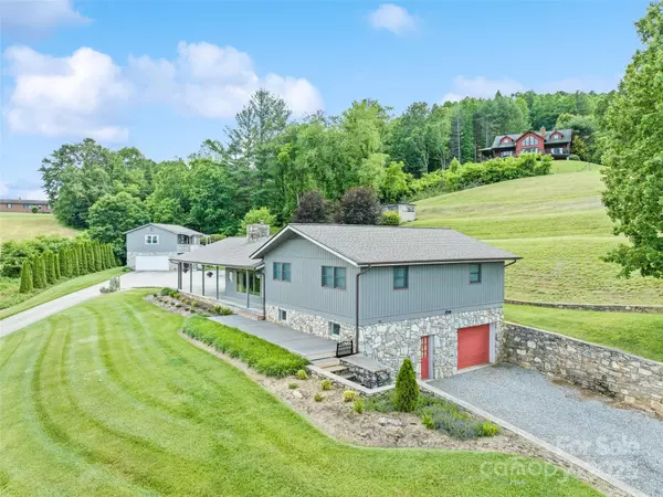 Waynesville, NC 28785,415 Crawford RD