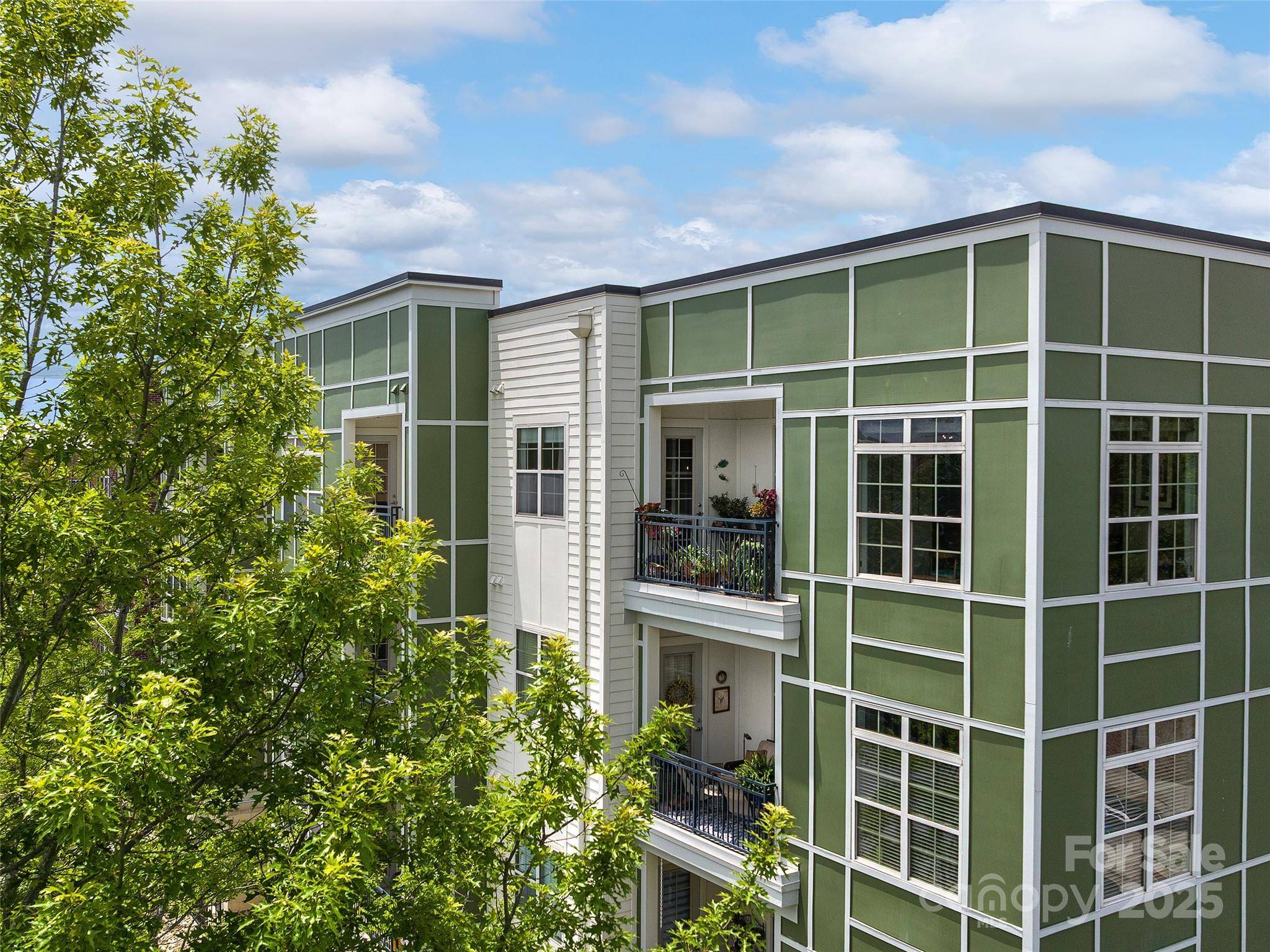 Asheville, NC 28803,42 Schenck Pkwy #306