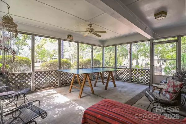 Hope Mills, NC 28348,815 La Quinta LN