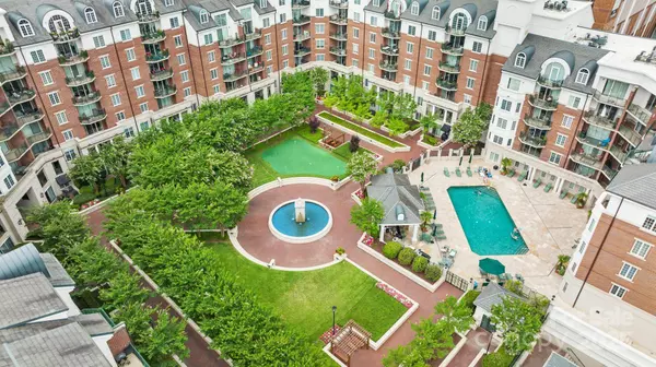 Charlotte, NC 28202,300 W 5th ST #617