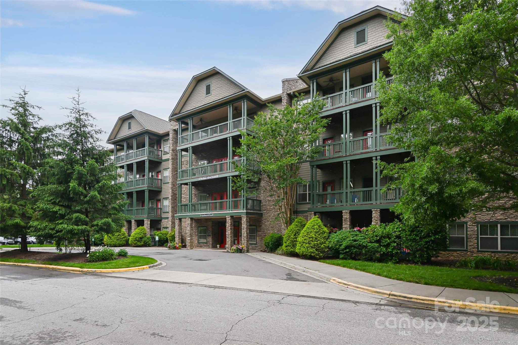 Asheville, NC 28805,9 Kenilworth Knoll #423