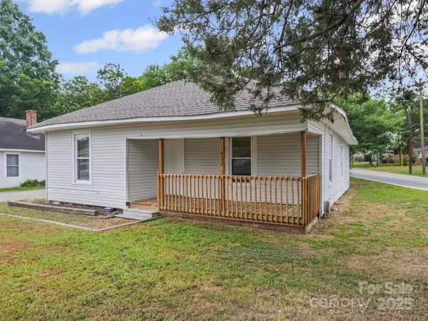 863 Old Charlotte RD SW, Concord, NC 28027