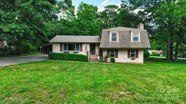 Fort Mill, SC 29715,121 Pelham LN