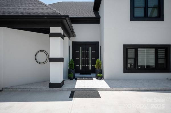 Charlotte, NC 28278,15617 Eagleview DR