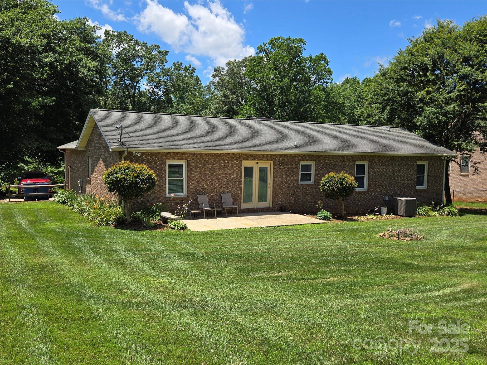Hickory, NC 28602,5238 Bethel Church RD