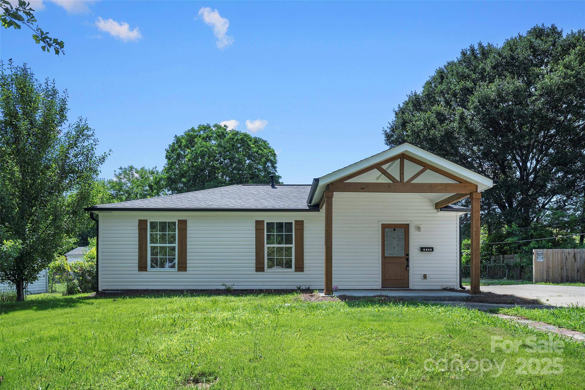 Rock Hill, SC 29732,1122 Oconee AVE