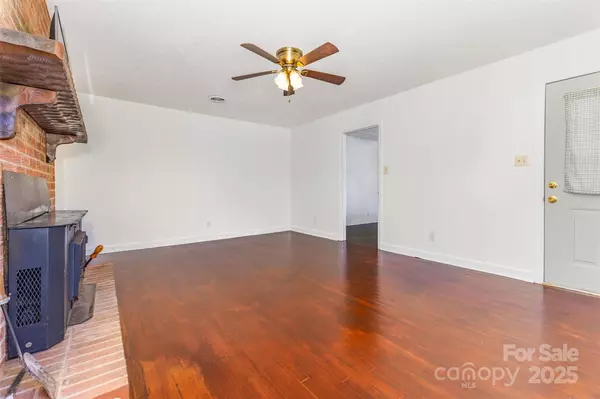 Morganton, NC 28655,416 Pete Brittain RD