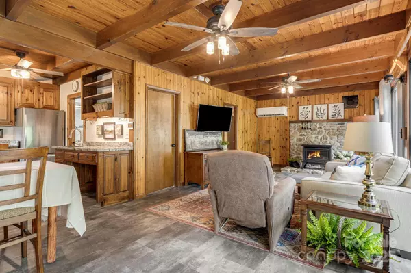 Spruce Pine, NC 28777,79 Creekside LN