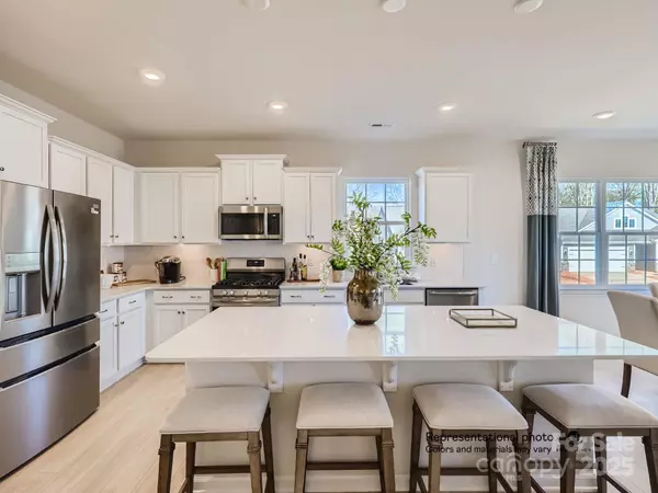 Maiden, NC 28650,6352 Fairfax CT
