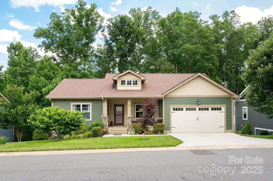 12 Asher LN, Arden, NC 28704