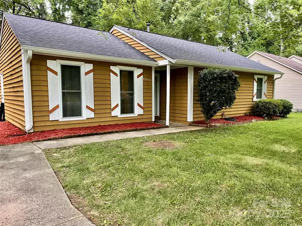 Charlotte, NC 28215,6832 Delta Lake DR