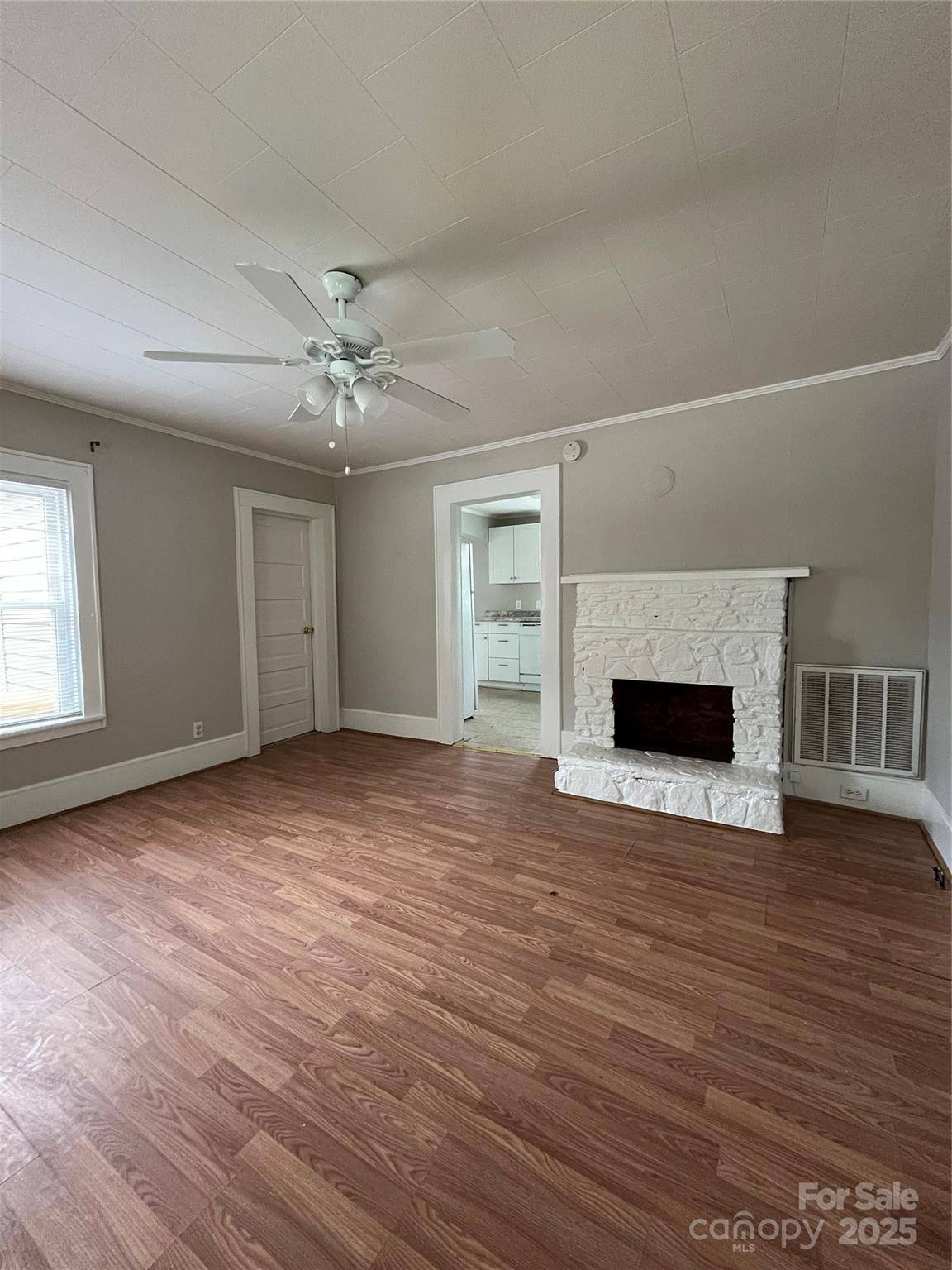 Jonesville, NC 29353,628 Main ST S
