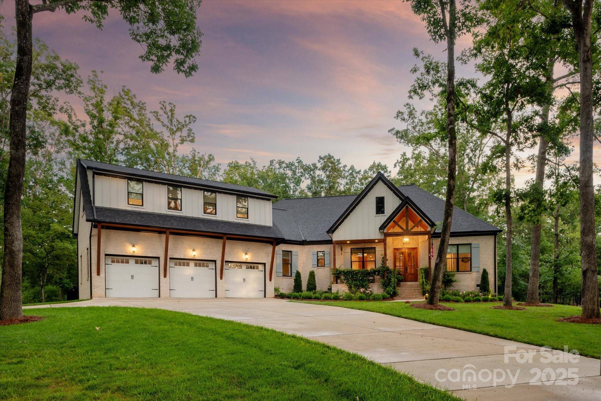 2705 Ski Trail LN, Waxhaw, NC 28173