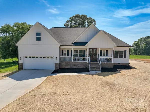 133 Harbourtown DR, Kings Mountain, NC 28086