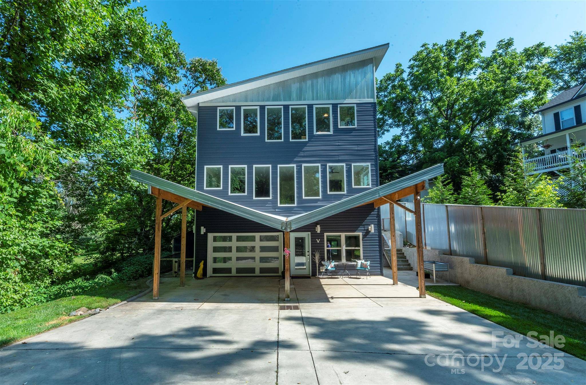 84 West ST, Weaverville, NC 28787