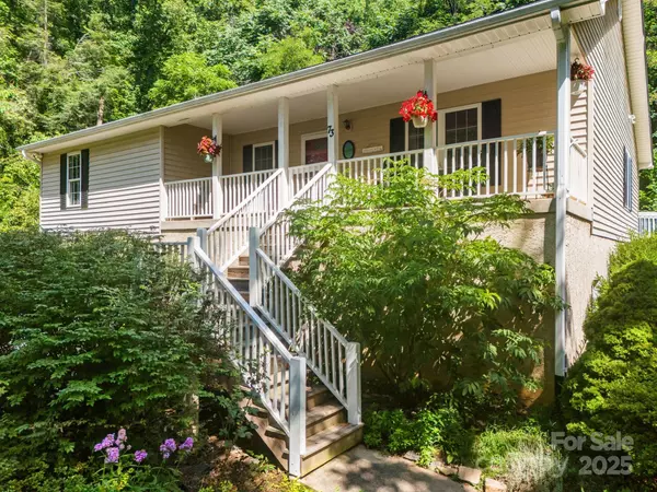 Asheville, NC 28805,73 Waters RD