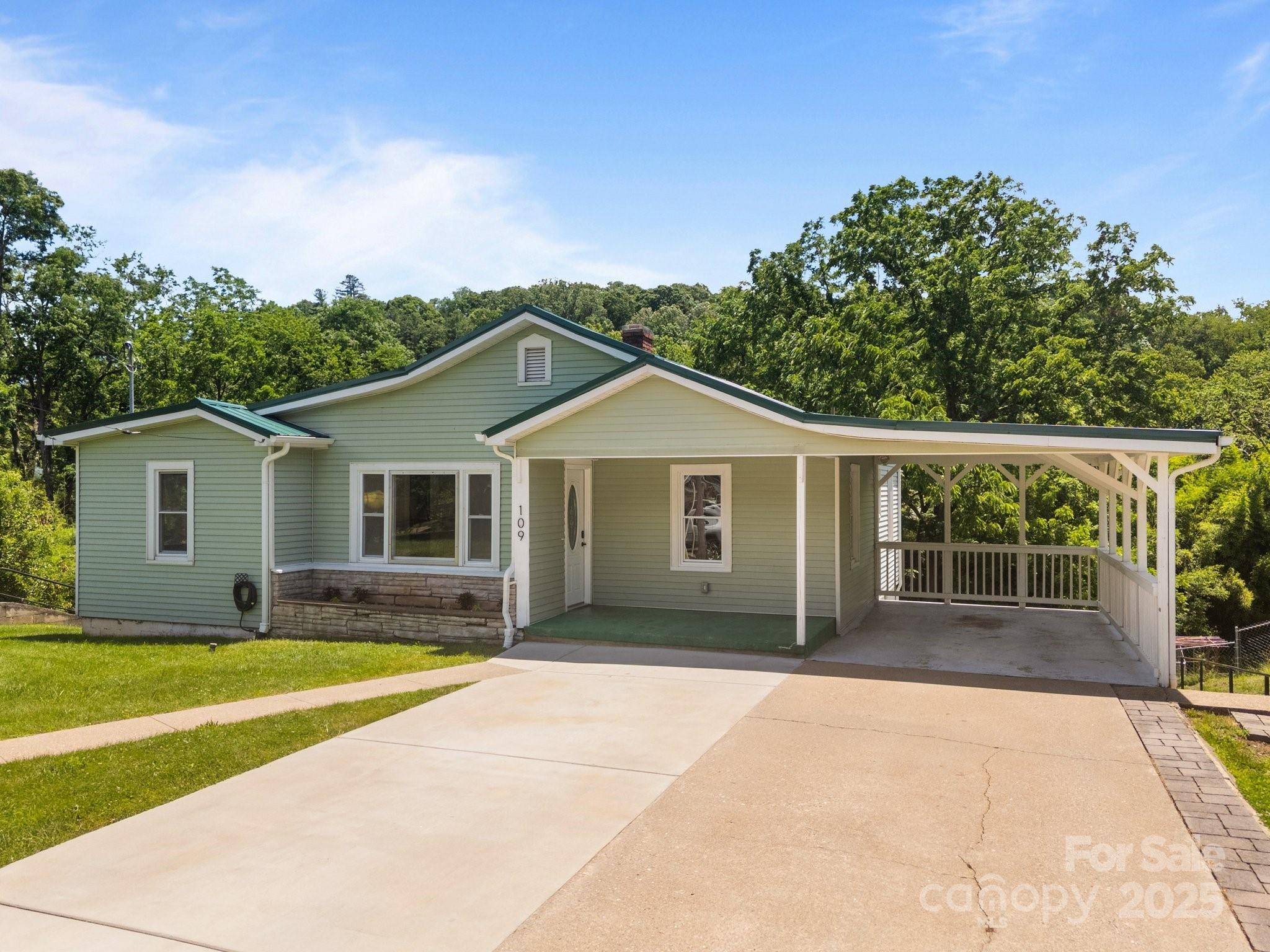 109 Short ST, Waynesville, NC 28786