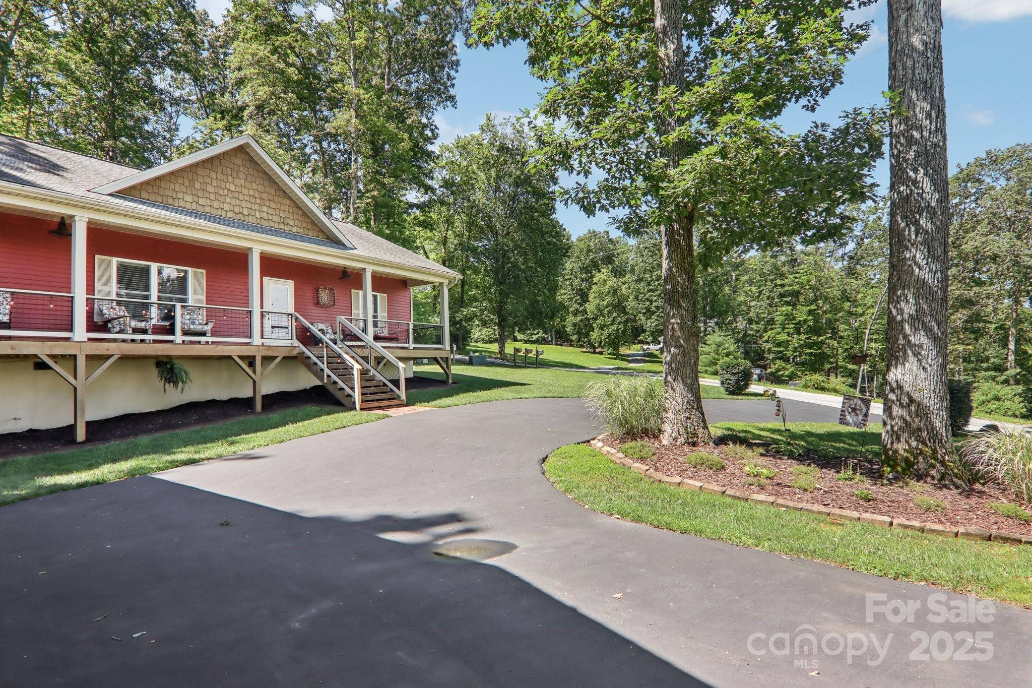 Mills River, NC 28759,39 Catatoga LN