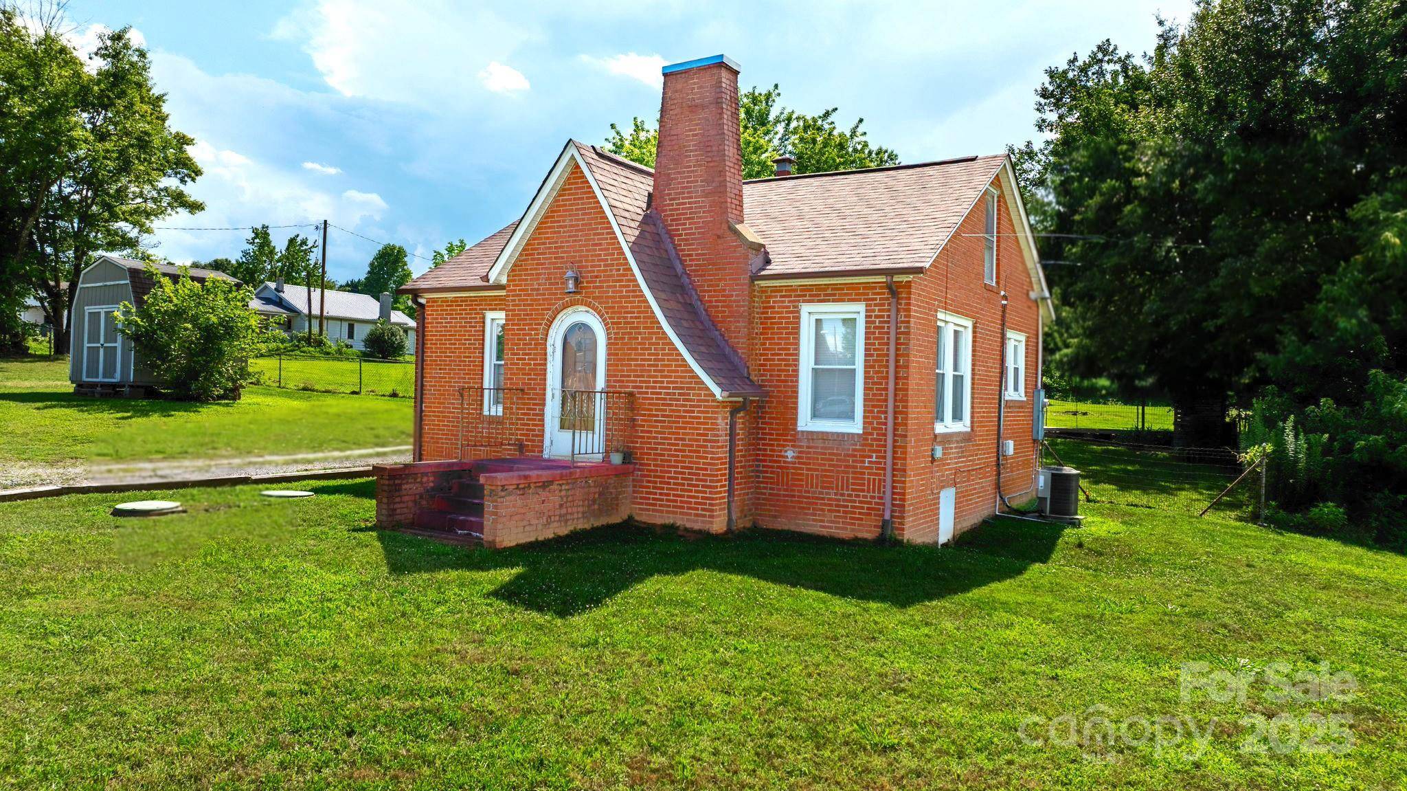 7688 OLD NC 10 HWY, Connelly Springs, NC 28612