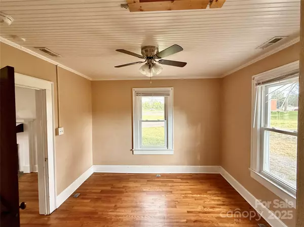 Connelly Springs, NC 28612,7688 OLD NC 10 HWY