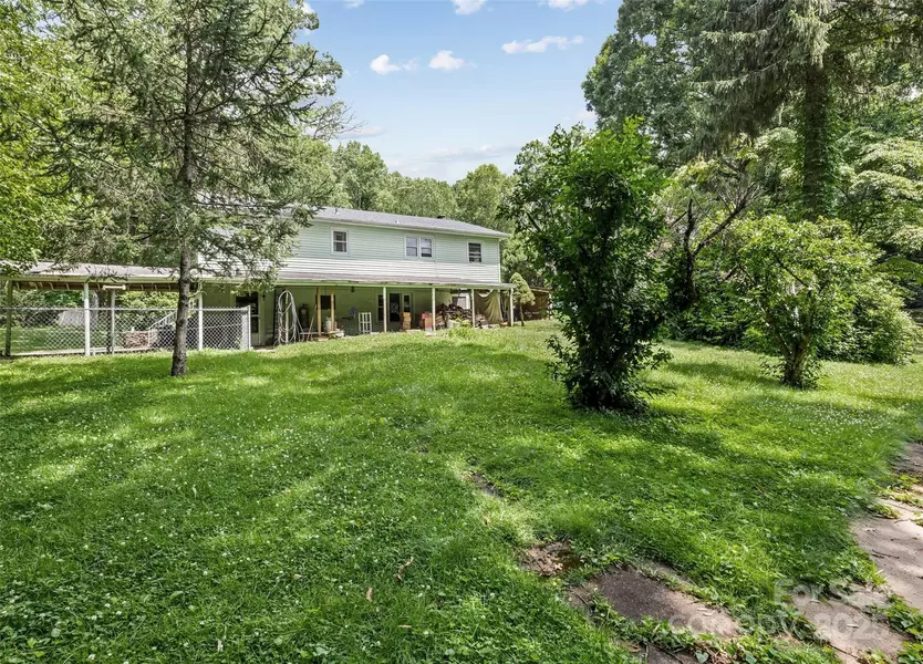 360 Thomas PARK, Waynesville, NC 28786