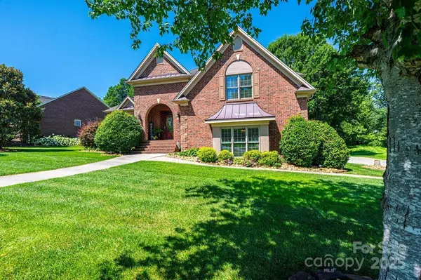 Newton, NC 28658,1083 Fox Chase DR