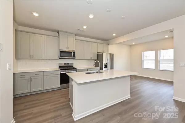 Conover, NC 28613,1402 31st ST NE