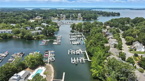 Cornelius, NC 28031,21319 Baltic DR