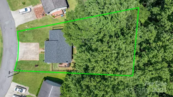Maiden, NC 28650,431 Forest DR