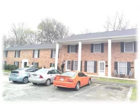 Chester, SC 29706,153 W End ST