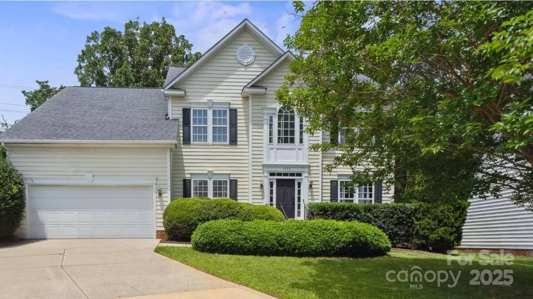 9954 Mitchell Glen DR, Charlotte, NC 28277