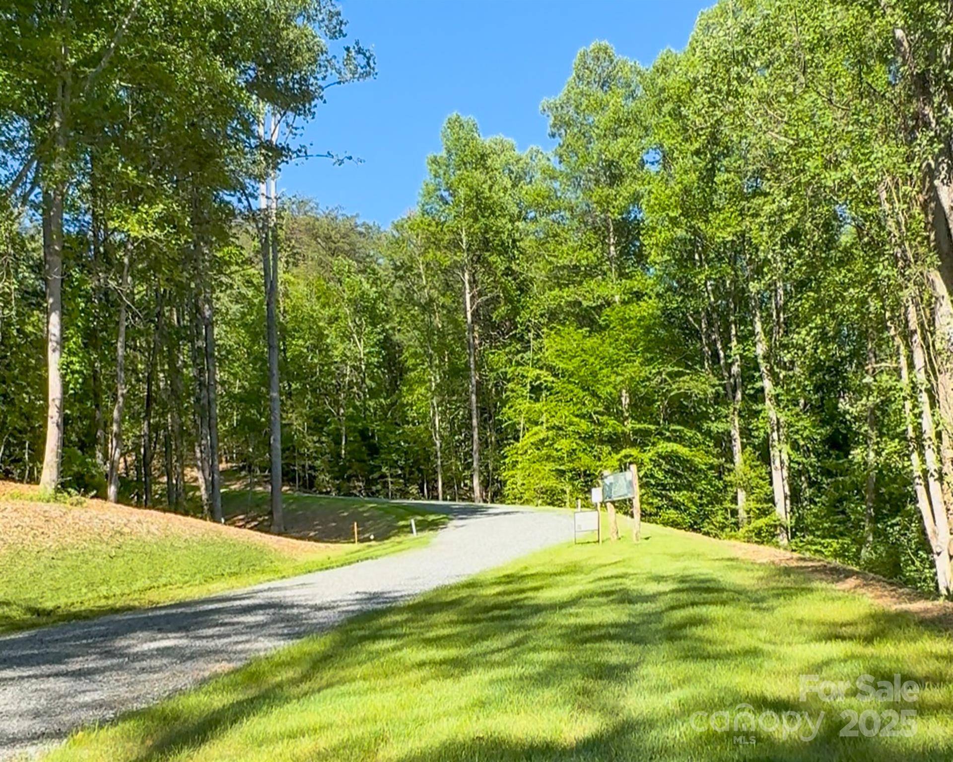 Hendersonville, NC 28739,77 Reserve WAY