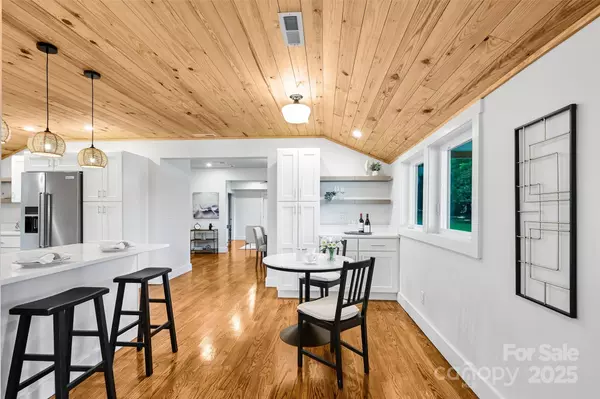 Brevard, NC 28712,142 Gillespie CIR