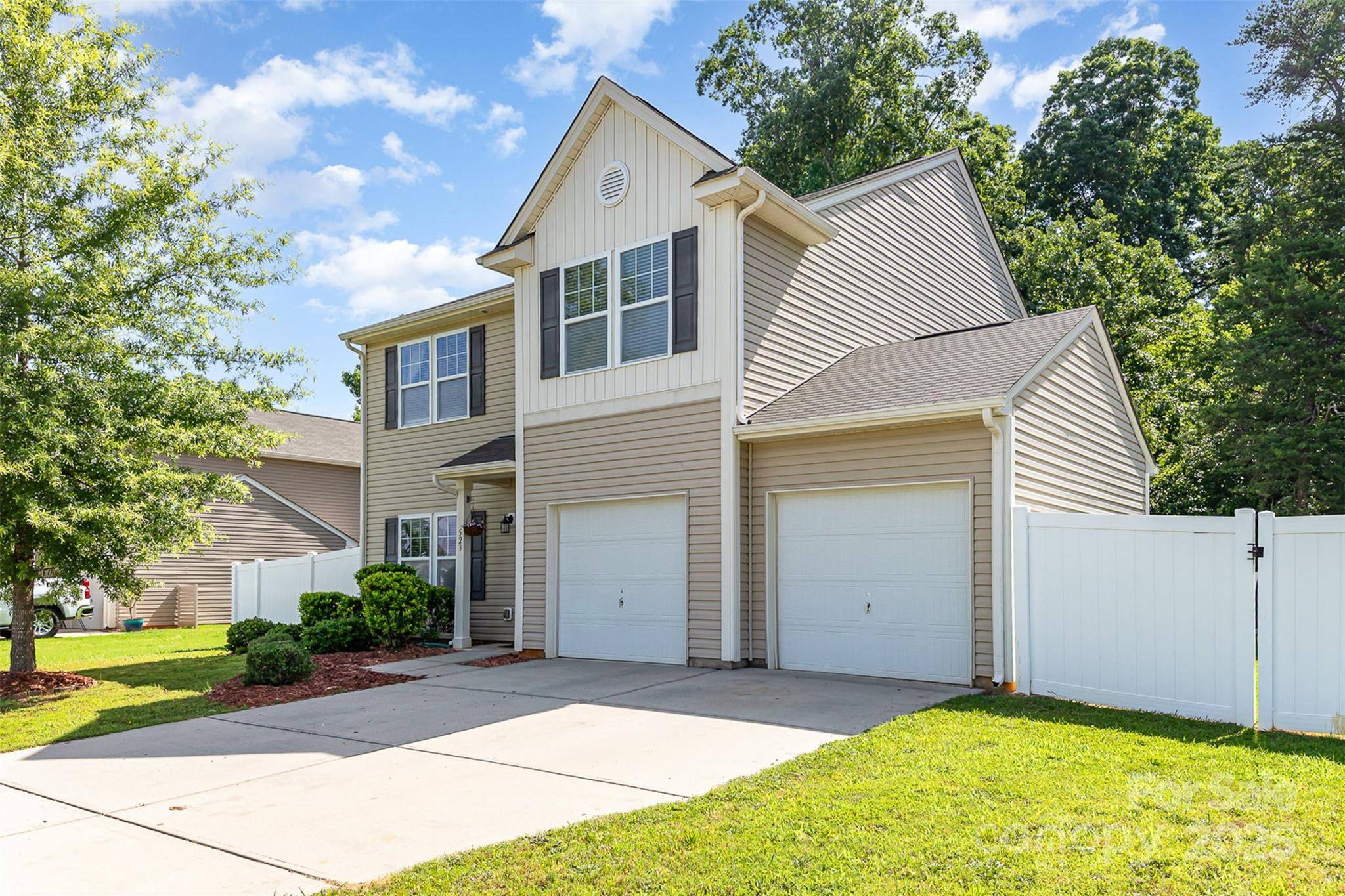 Albemarle, NC 28001,523 Smokehouse LN