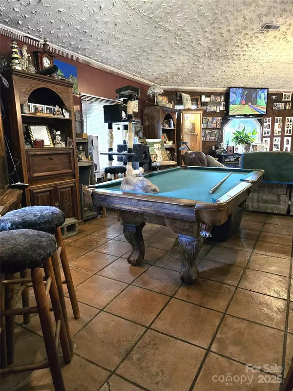 Bessemer City, NC 28016,404 Long Shoals RD