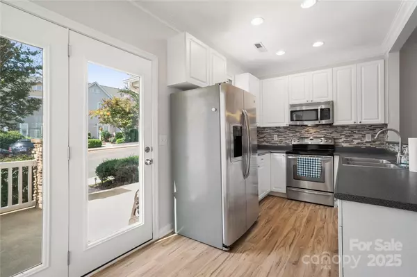 Charlotte, NC 28277,11021 Dundarrach LN #40