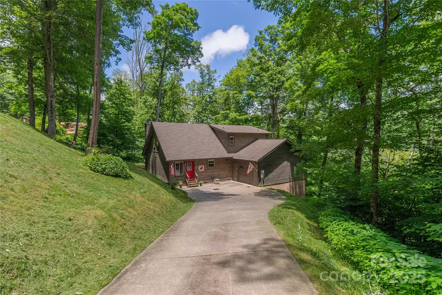 294 Gadohi TRL, Maggie Valley, NC 28751