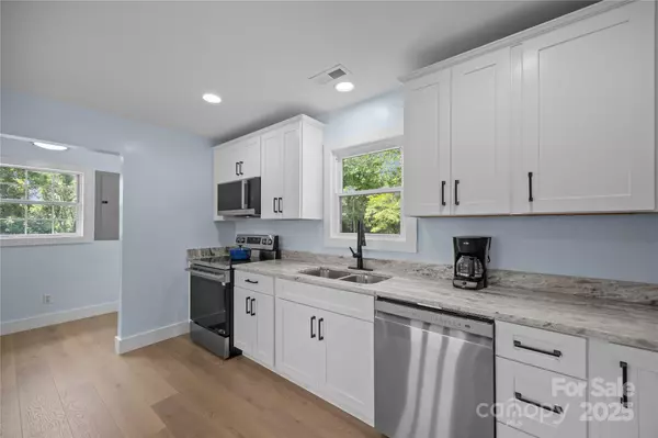 Rutherfordton, NC 28139,221 John C Logan RD