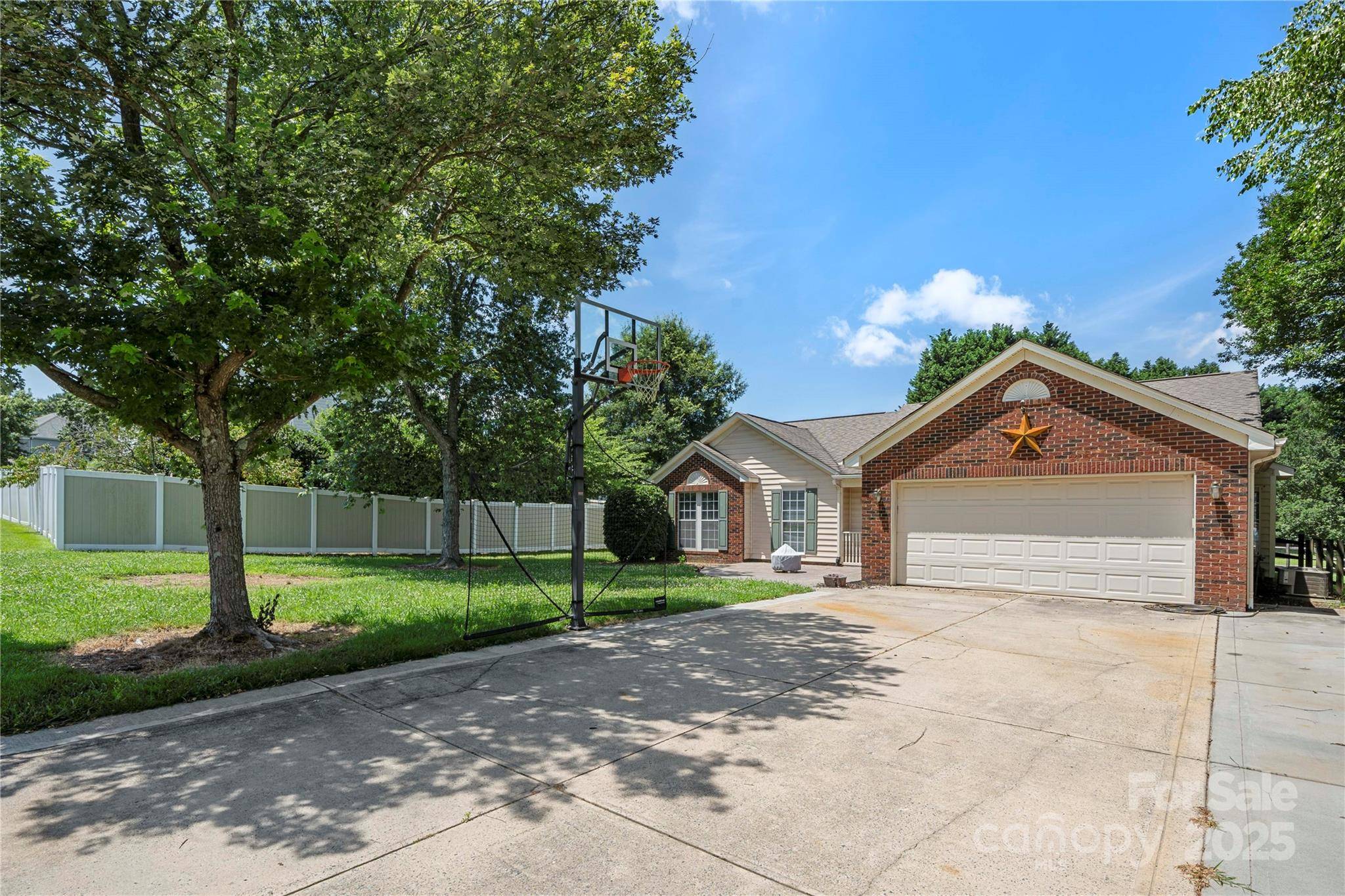 Charlotte, NC 28269,4507 Mackinac ST