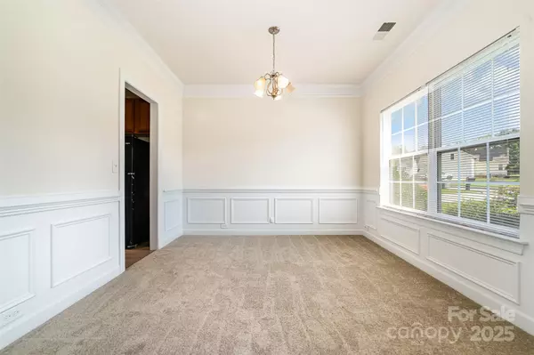 Kannapolis, NC 28083,5233 Halverson CT