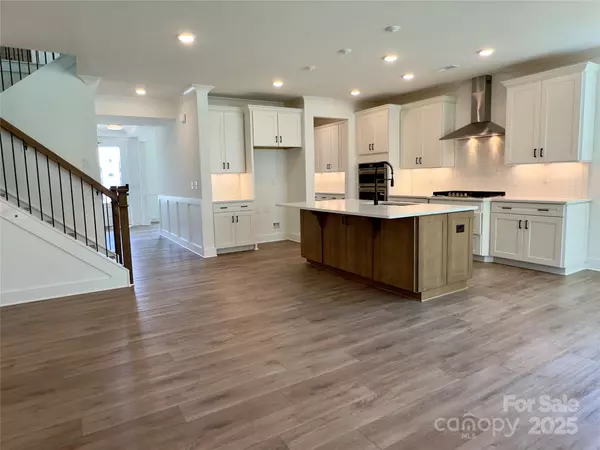 Mooresville, NC 28115,107 Longwood RD